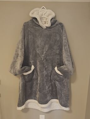 Plush Gray Teddy Hoodie Coat with Cream Sherpa Trim One Size Fits All
